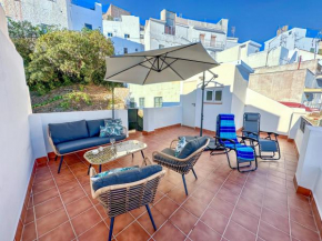 Casa con terraza y patio privado en Salobreña, Salobreña